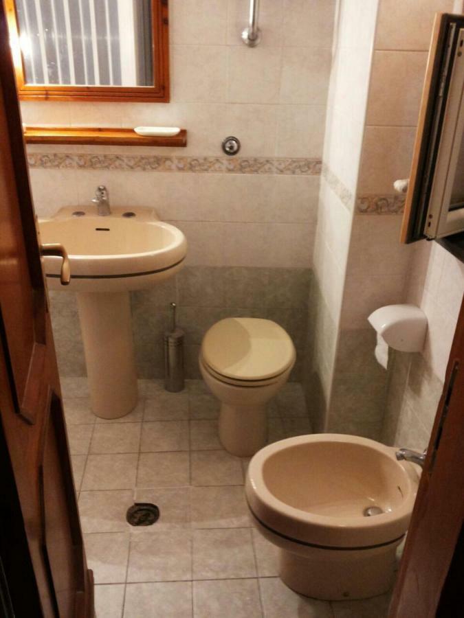Casa Geltrude Al Porto Villa Прочида Екстериор снимка